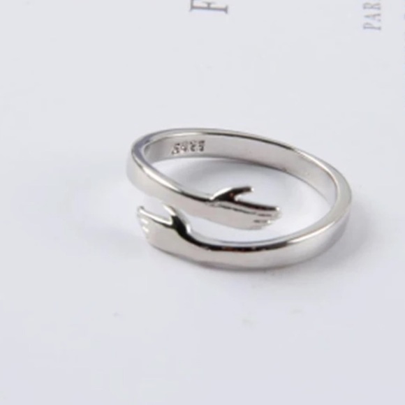 NEW 925 STERLING SILVER LOVE HUG ADJUSTABLE RING, CUTE RING, SHINY RING. - Picture 6 of 6
